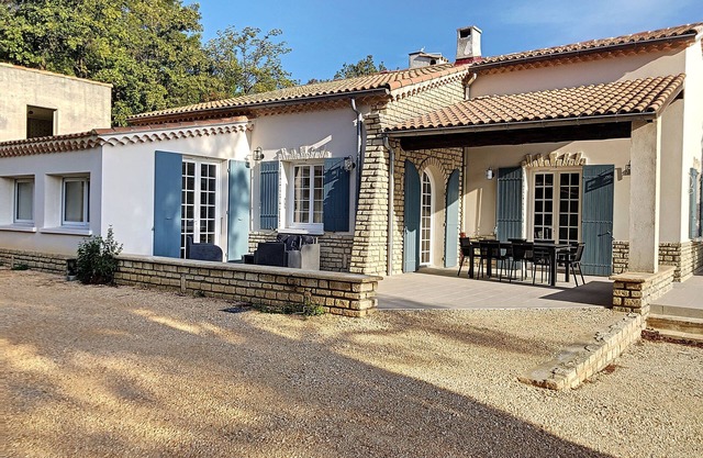 Gîte L'Antre Chaux near Avignon