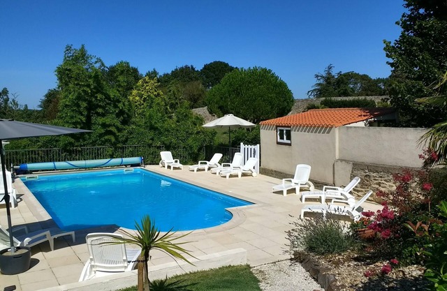 Gîte Les Lauriers, Piscine Chauffée, à 5 km de Brétignolles sur mer