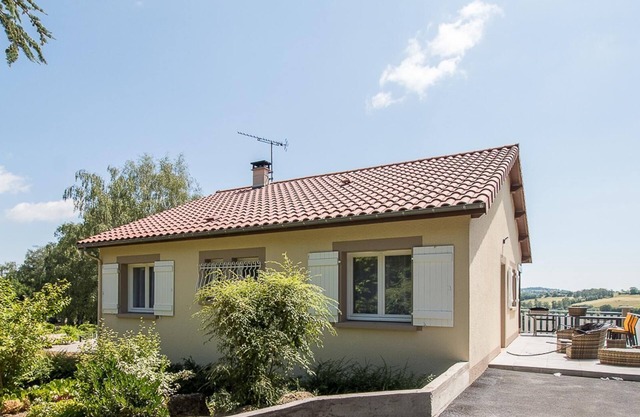 Gîte Neuf et Confortable à Proximité du Lac Daydat