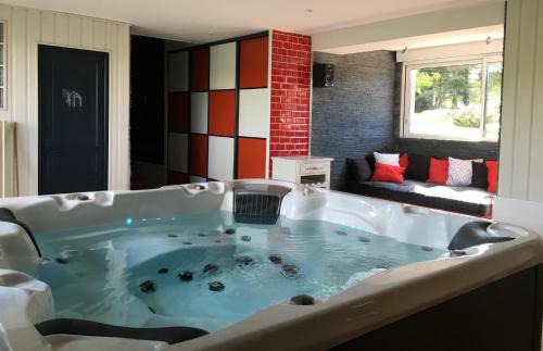 Gîte piscine jacuzzi privatisés Clos Valentin