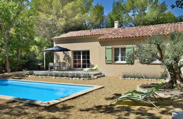 Gîte St Joseph | Provence | New villa: air conditioning/heated pool/mature garden