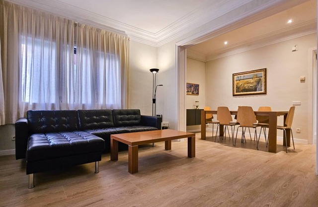 GÜELL PARK APARTMENT