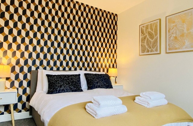 G/Floor Bed with ensuite | Pets | Garden | 2 cars