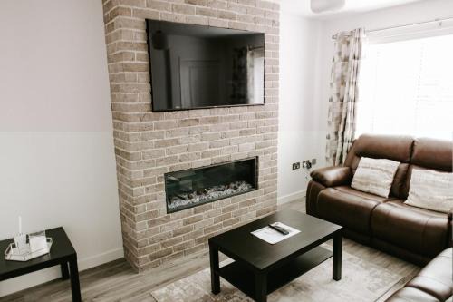 Gadbridge - 3 Bedroom House, parking and garden!