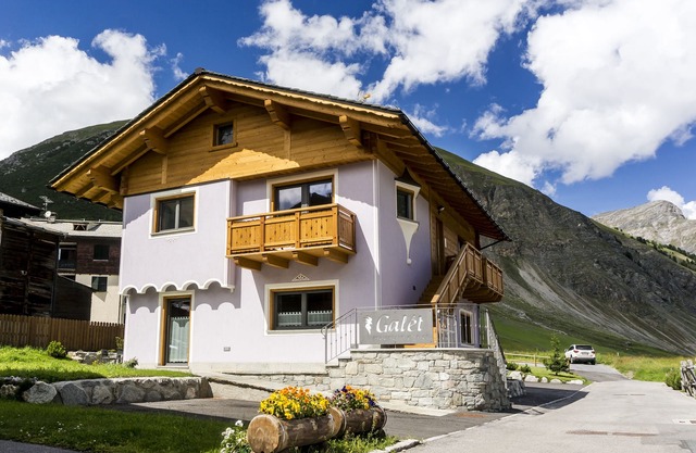'Galet' Mountain Chalet in Livigno * - 3 rooms, tavern, turkish bath, Wi-fi