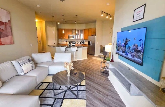 Galleria Luxury Stay Pool Gym Stunning Views