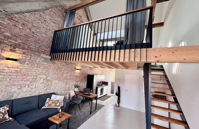 Gallery 36 - up to date - welcome -