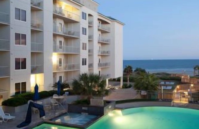 Galveston Condo/Pool 2BR Directly on Beach - No Street to Cross!