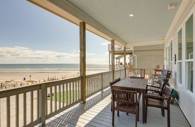 Galveston Home w/Outdoor Shower: Steps to Beach!