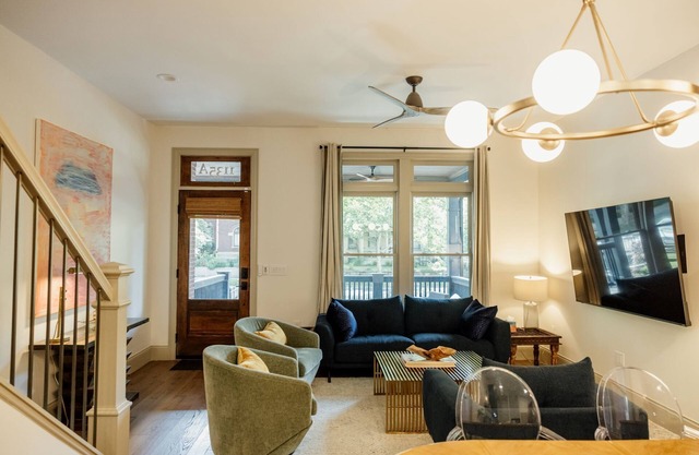 Game Room + Parking | Neil Ave Near OSU Expo