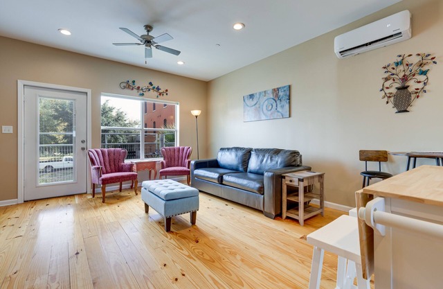 Game Room + Walkable Location: Mobile Condo!