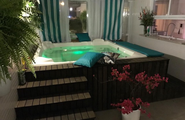 Garden Apartment with 3 Suites, Jacuzzi, Barbecue