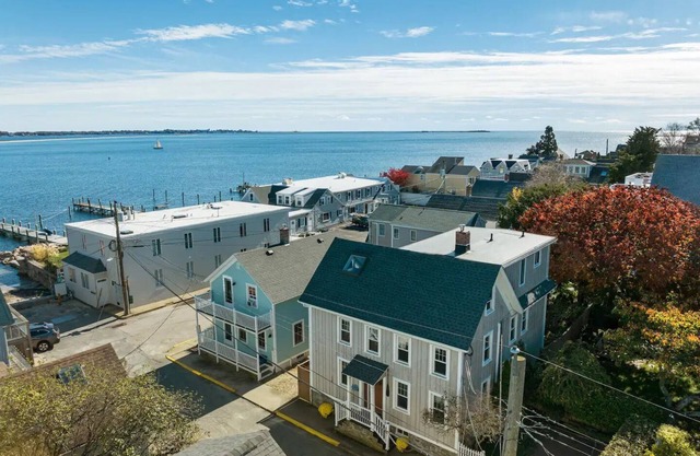 Garden Apt. in Stonington Borough