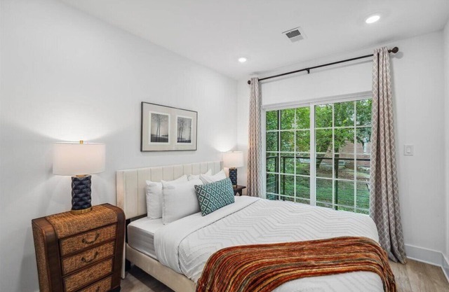 Garden & City Skyline View Home in Brookland!