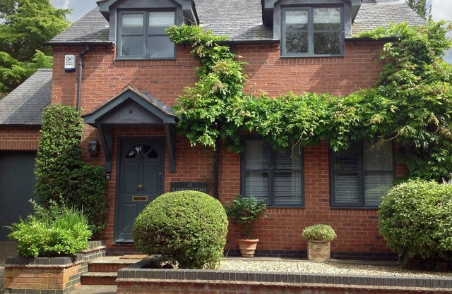 GARDEN COTTAGE, family friendly, with open fire in Billesdon