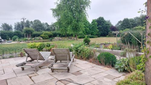 Garden Cottage in heart of Kent