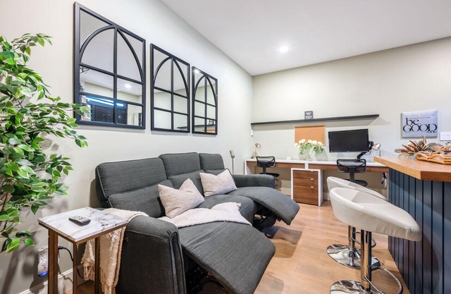 ✦ GARDEN OASIS ✦ FURNISHED 1 BR& 1 BA | PET-FRIENDLY & BBQ!