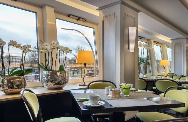Garner Hotel Hamburg Wandsbek Marktplatz by IHG