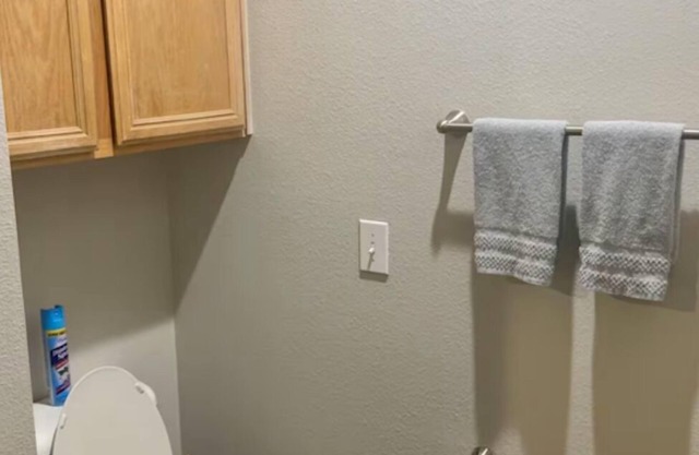 Gated 2bed in Cozy stylish Unit just a 2 min walk from the Galleria Mall