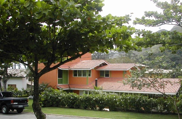 Gated community - 12 people - beautiful views - colorful, airy and bright