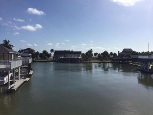 Gated Deck for Children 3BR Great Fishing!