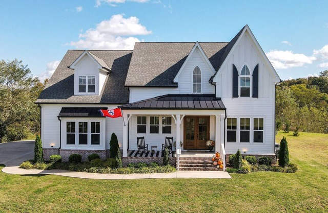 Gated Private Estate With Pool, Hilltop Views, and Game Room on 8 acres