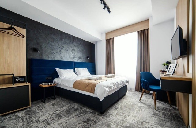 GBU Home Azure Room 301