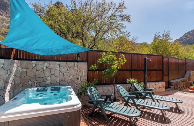 GC0272 Holiday cottage with jacuzzi in Ayacata