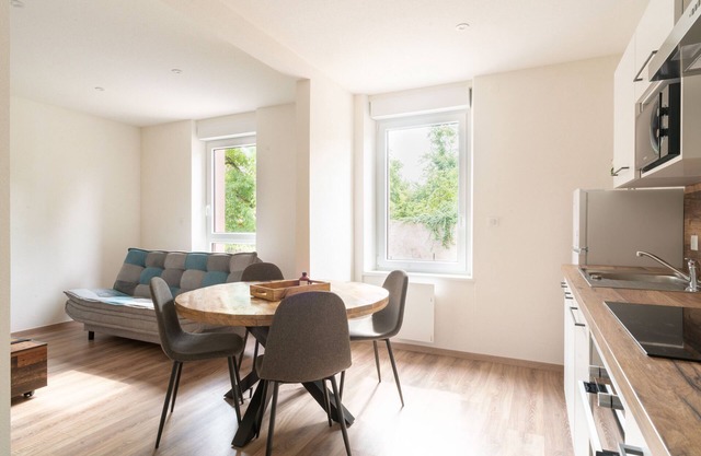 Gemütlich 2 - Two Bedroom Apartment, Sleeps 4