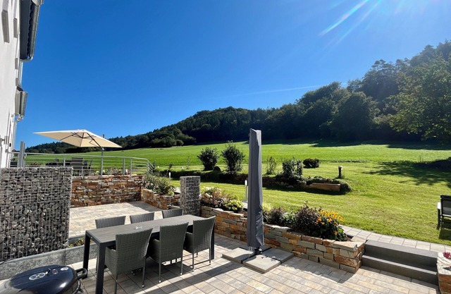 Gemütliche Ferienwohnung mit Blick auf Wald Wiesen und Dolomiten
