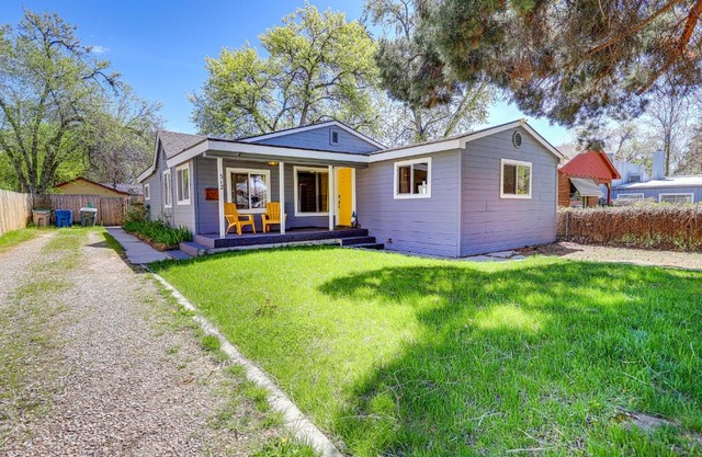 Gem and Gem Cottage by the Depot