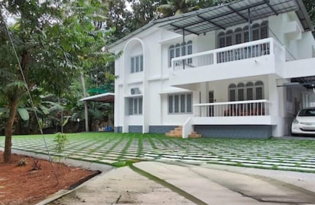 Genesis Spaces Upper AC 4 Guests