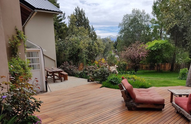 Genieße die Ruhe des Waldes und den Sternenhimmel