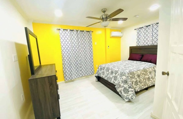 Gentlemen's Suite - 3 Bedroom
