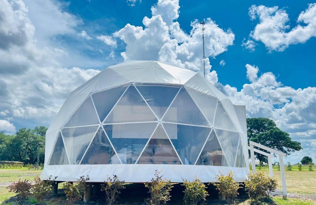Geo DOME - King Bed - Flatonia Glamping & RV Resort