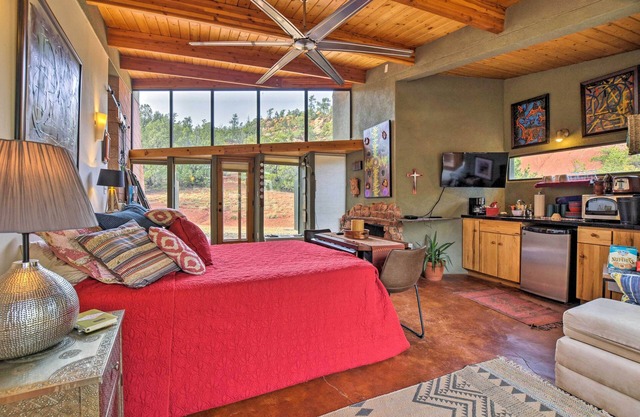 Geometric Glorieta Studio on 11 Picturesque Acres!