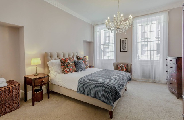 Georgian Vogue - stylish apartment for 5 in the city