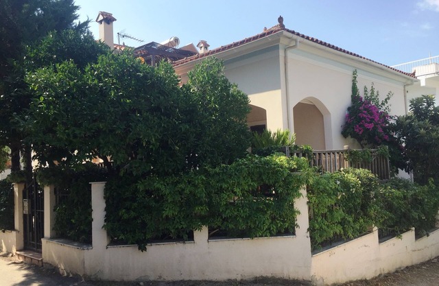 Gerani House Located at a quite neighborhood near to Askeli beach & supermarket