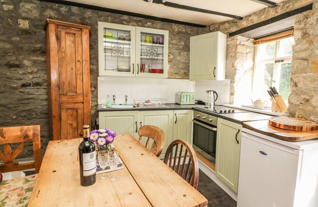 GERLAN, pet friendly, character holiday cottage in Newcastle Emlyn