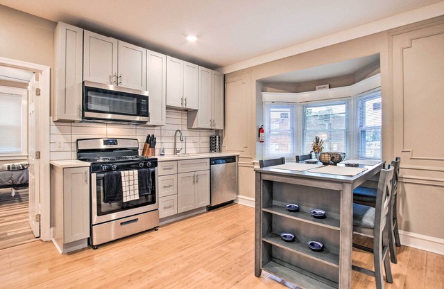 Germantown Philly Apt - 7 Miles to City Center!