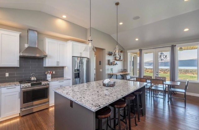Get away from it all at Smith Cove. A 4 bedroom oasis overlooking Banks Lake