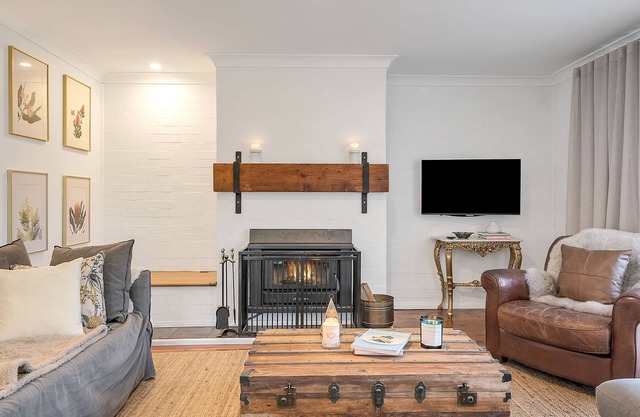 Getawayz NSW - The Robbo House. Classic Southern Highlands Charm in the Heart of Robertson