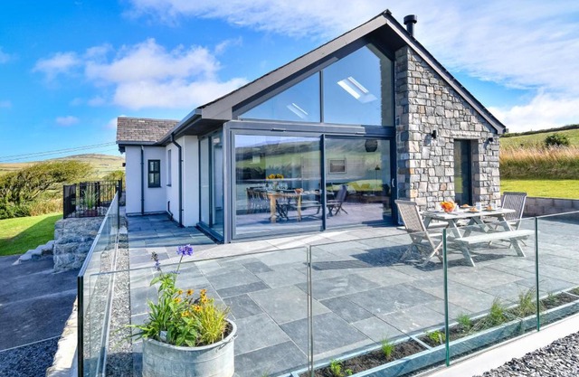 Geufron House