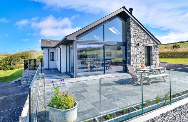 Geufron House