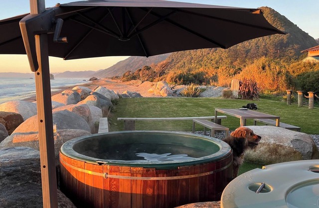 Ghost Lodge Granity Hot Tub on The Beach Sleeps upto 14 People Pet Friendly