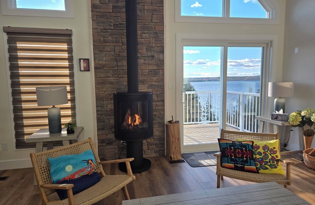 Giizhgok Geegabeek - Cedar Shore Cottages "Where Relaxation and Adventure Meet"