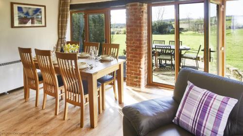 Giltspur Cottage - 3 bed