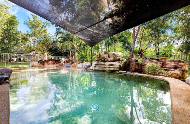 Girraween Rural Retreat with Gorgeous Lagoon Pool