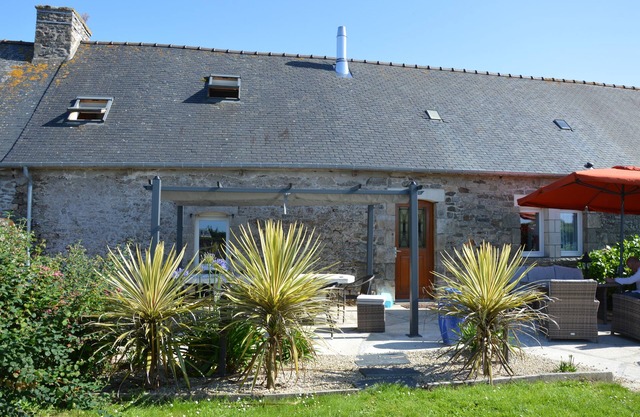 Gite 3 bedrooms, 3 bathrooms, 3 toilets between St Malo, Dinan, Erquy en BRETAGNE