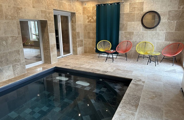 Gite 5 Chambres, Piscine Intérieure, Proche du Der